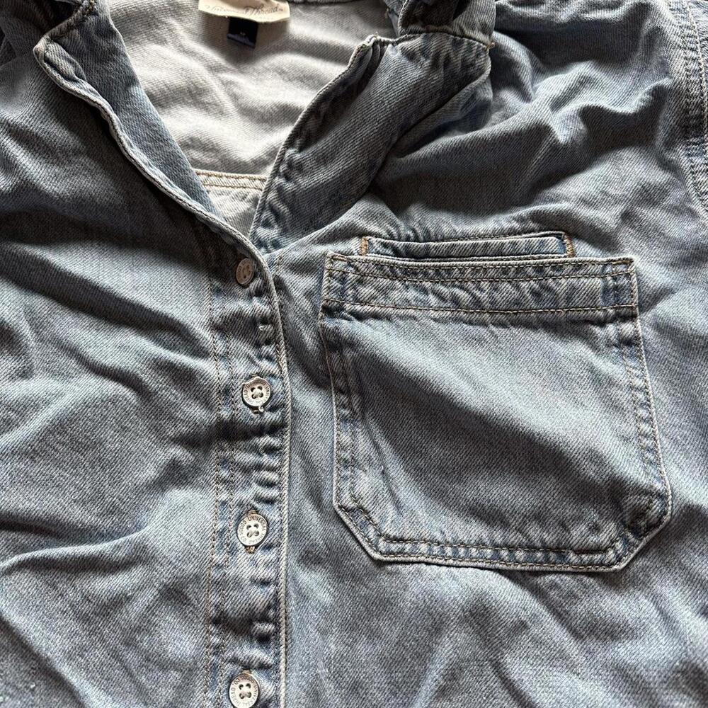 Universal Thread Denim Button Down Crop Shirt Siz… - image 3